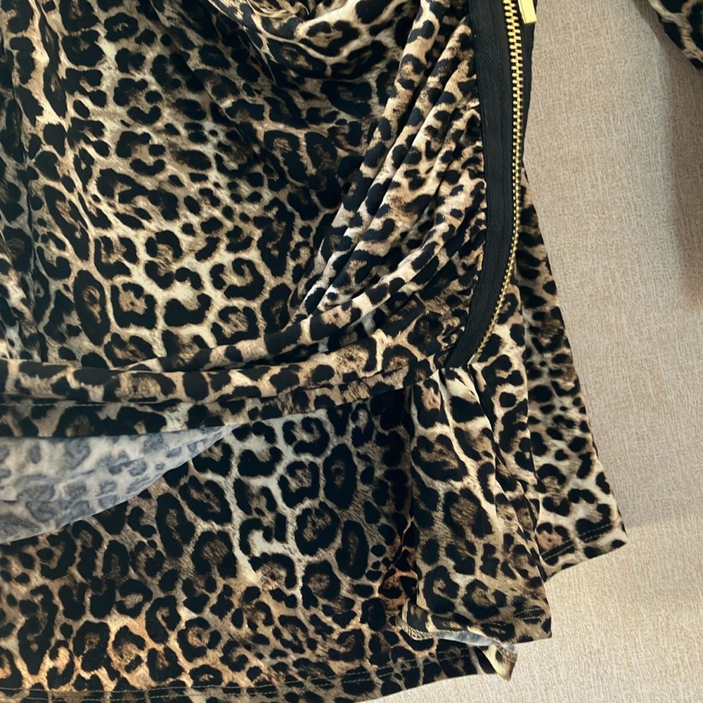 FINAL MARKDOWN Ellen Tracy Leopard Pattern Blouse large - Picture 7 of 11